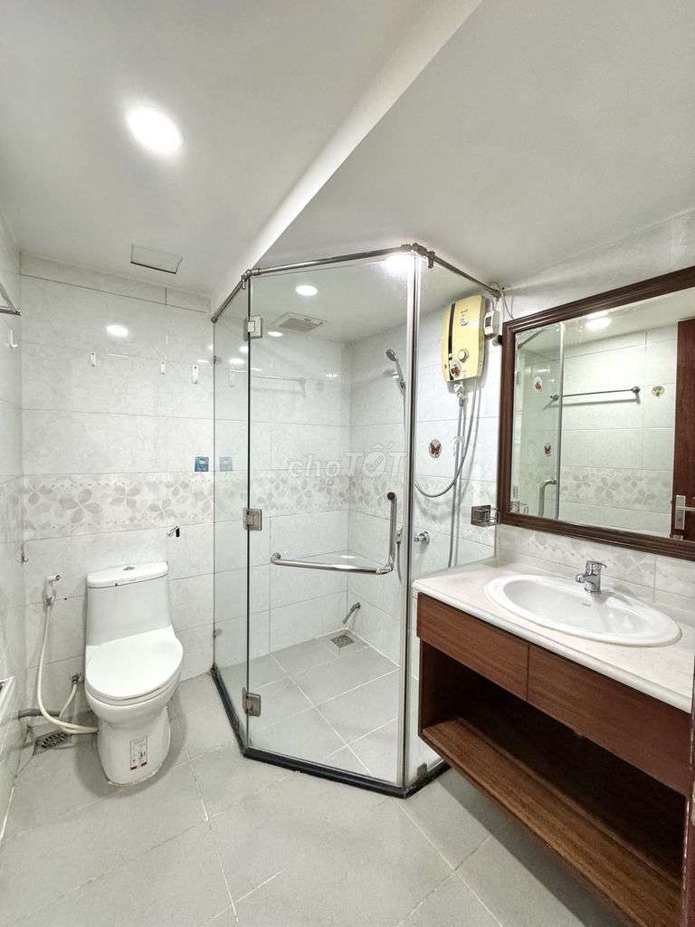 The 1st bedroom in the Hoàng Sa Coast, 5 / Take Tan Son Ning One