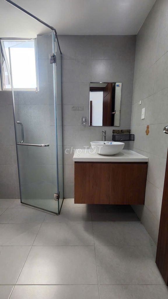 Rent Sunrise Riverside, 3 bedrooms, 17 million, Bar