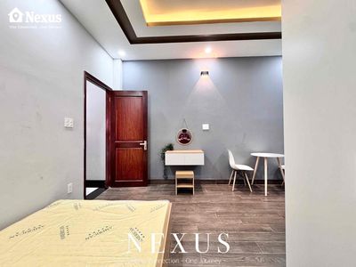 The owner of the studio is full of furniture, new home, like 100 percent.