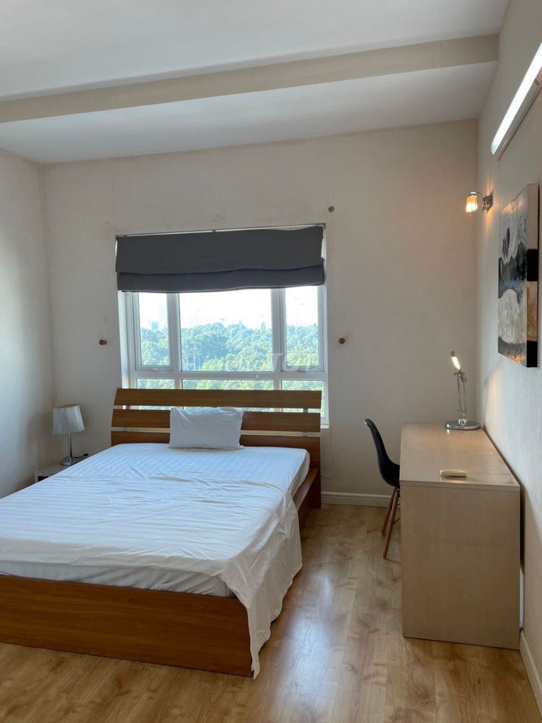 Cao ốc Phú Nhuận - Hoàng Minh Giám near the Cv (0.80 m2 and 145 m2)