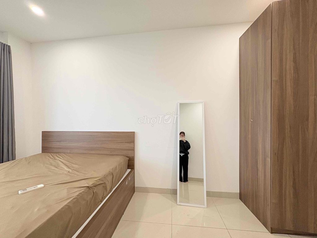 Rent a padded-uper-basket, full-in-the-house furniture at Thành Thái District 10.