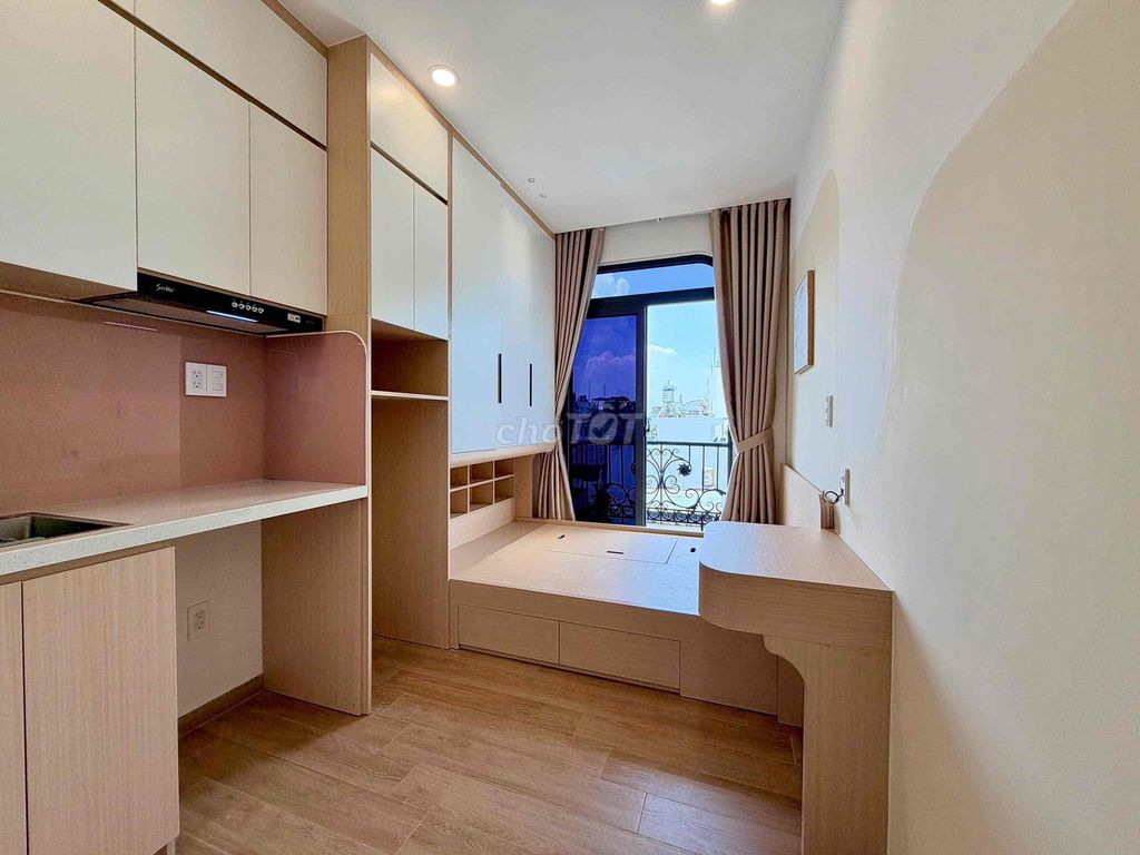 The most beautiful new balcony studio near the latest gofl field, airport.