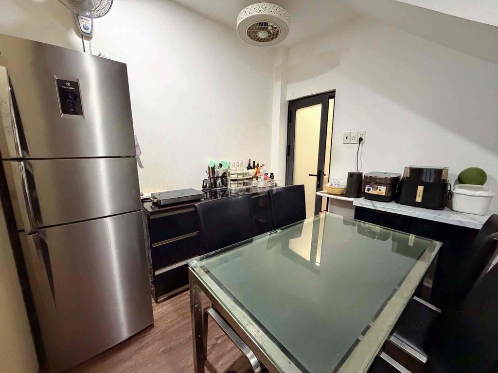 Renting room downtown District 1.