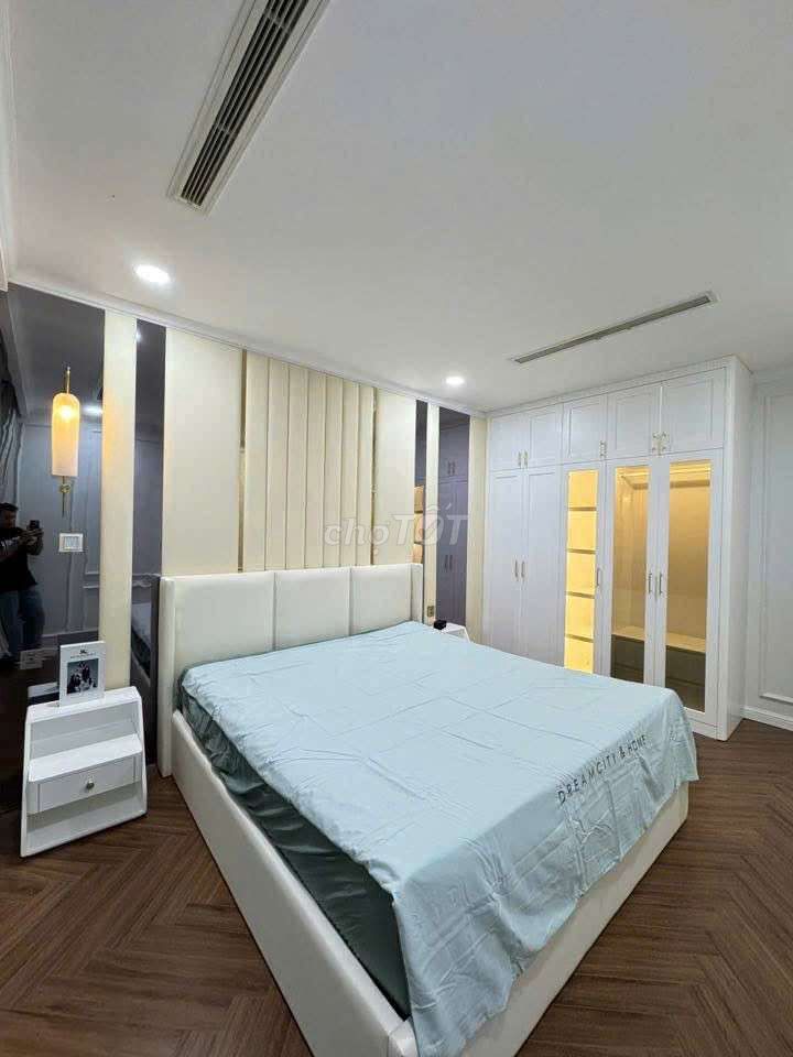 Rent two bedrooms plus large areas of new furniture 100 percent cool view