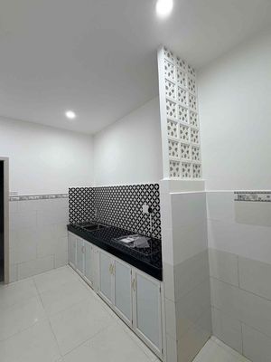Rent 10 million four bedroom 2 tolet road car