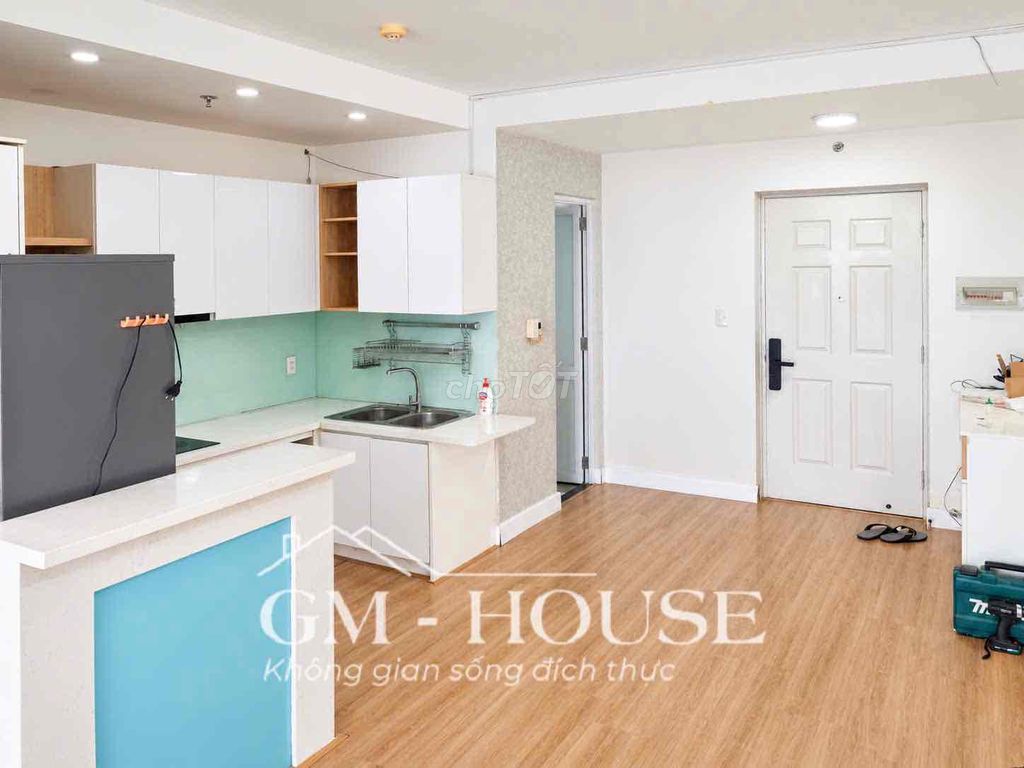 Rent a two-room apartment. Two bathrooms, Nguyễn Gia Trí.
