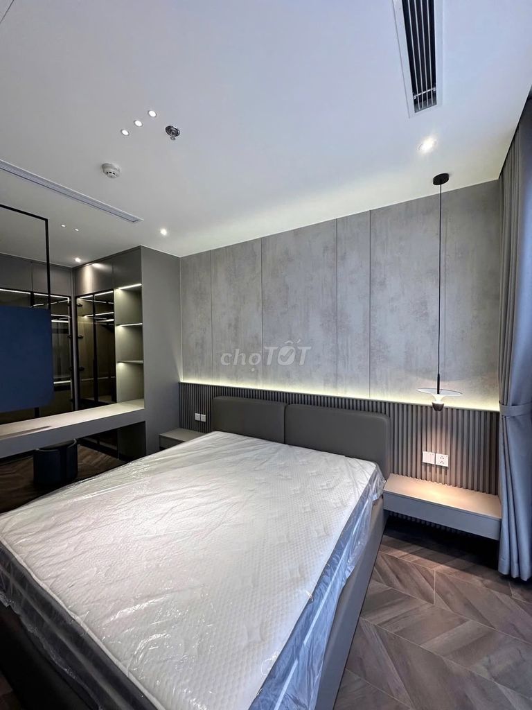 Rent a high-end apartment. One bedroom right in Lý Chính Thắng. 3rd District.