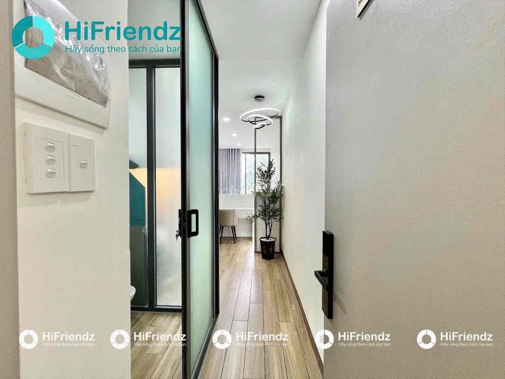 renting a mini-full modern furniture at Lạc Long Quân