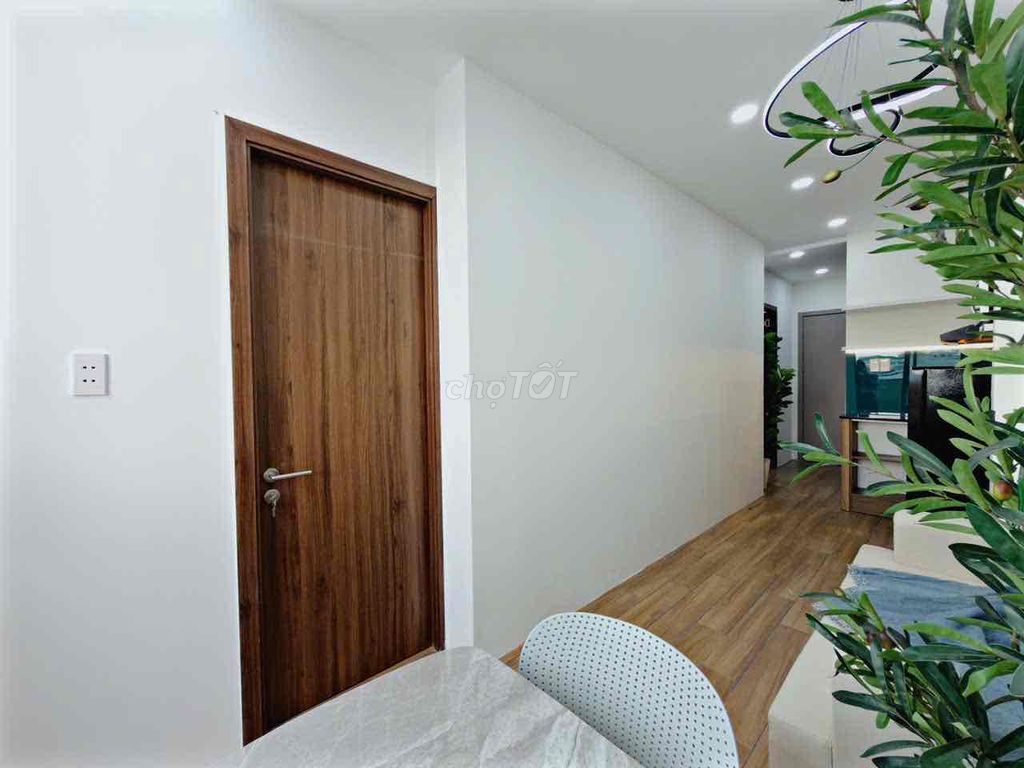 Rent the two bedrooms full of modern interiors at Lạc Long Quân.