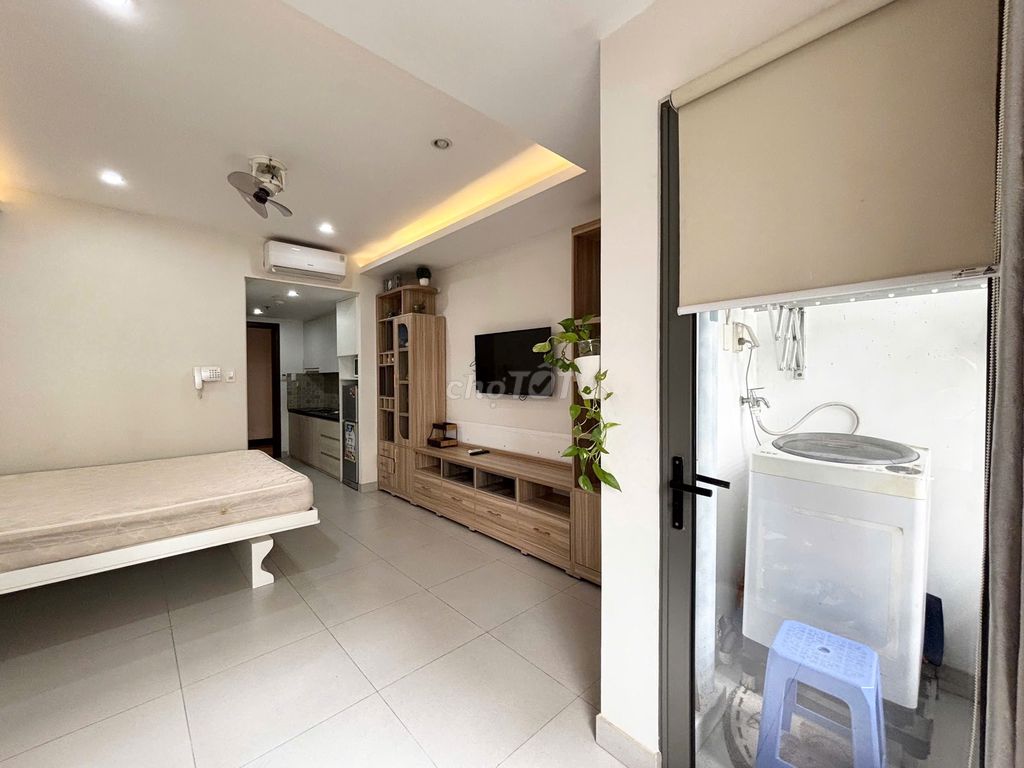 The perfect officetel is only 10 million Orchard Garden near the airport.