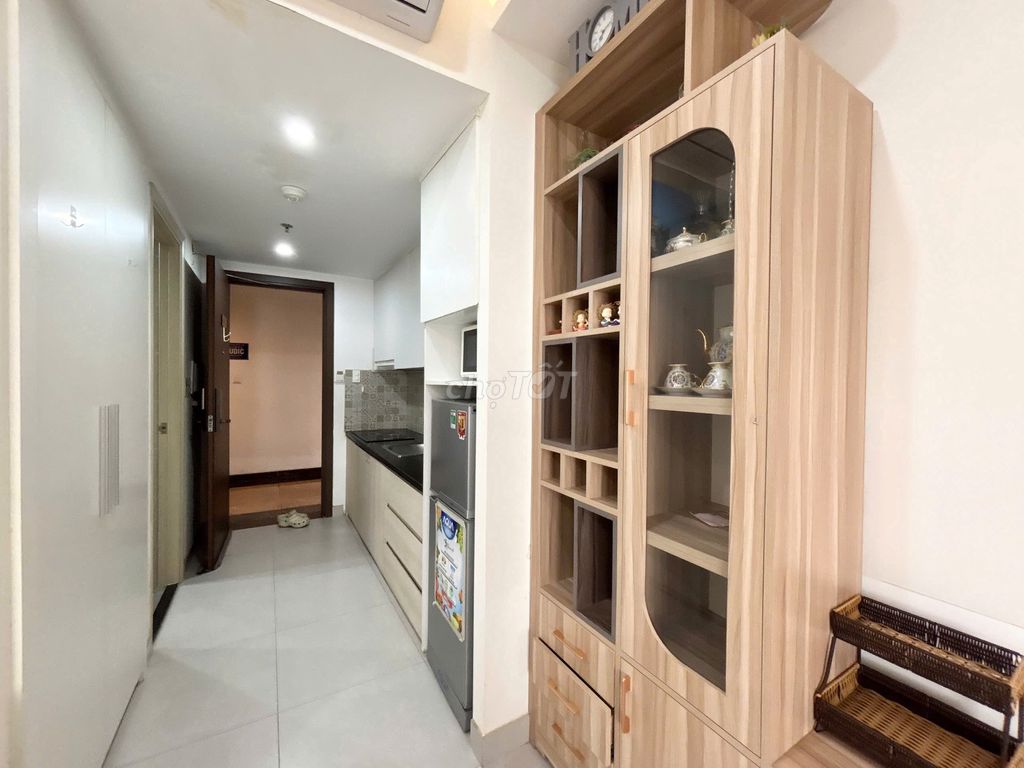 The perfect officetel is only 10 million Orchard Garden near the airport.