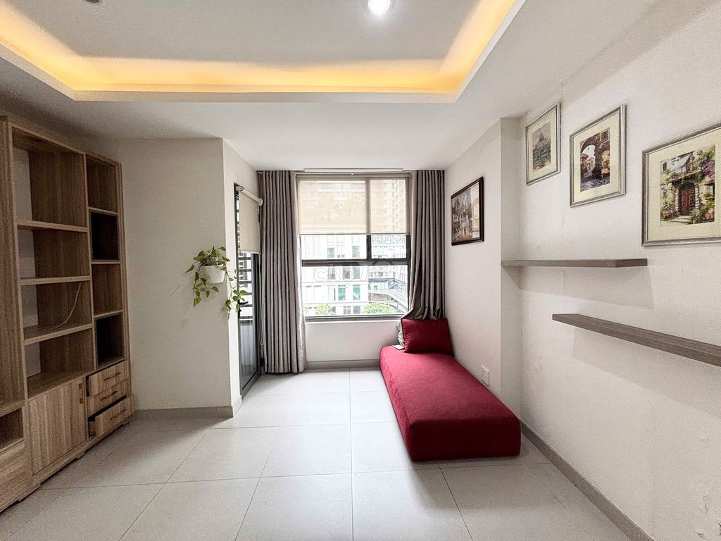 The perfect officetel is only 10 million Orchard Garden near the airport.