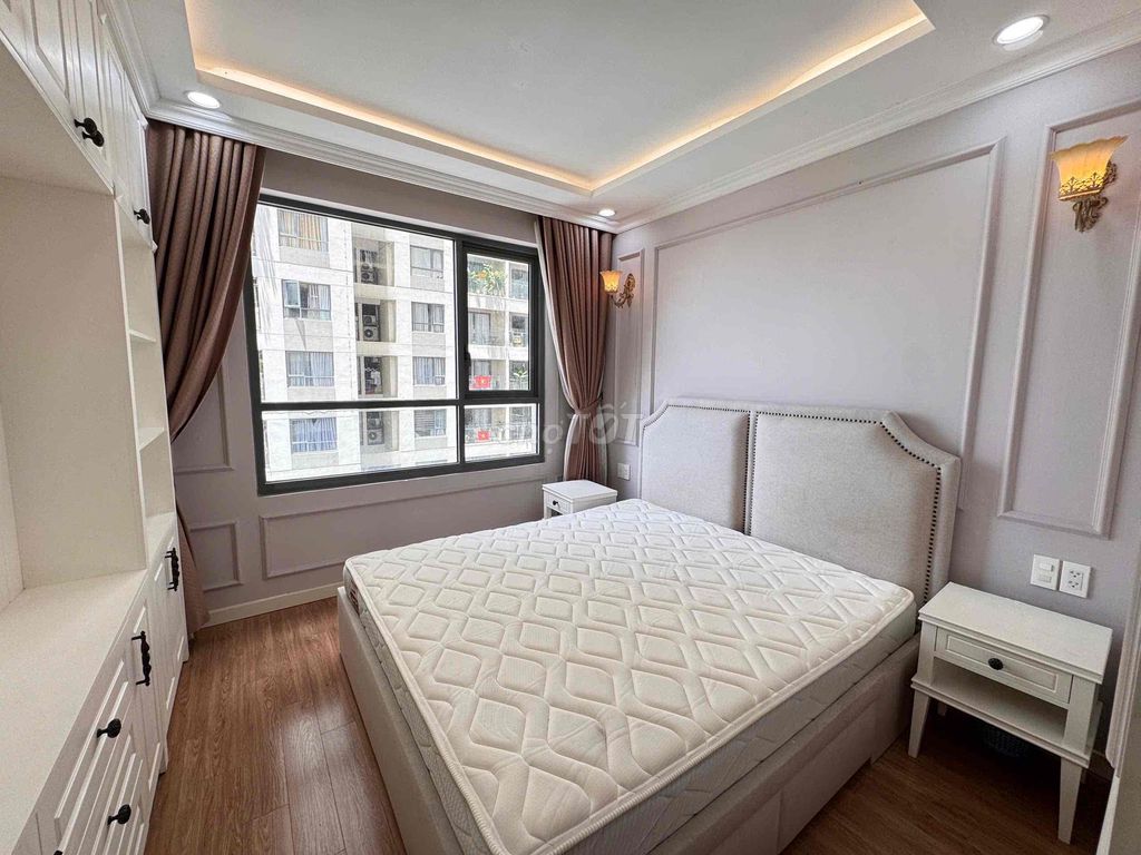 Rent Gold View three bedrooms. Two hundred and forty-six meters. Only 26 million new furniture a month.