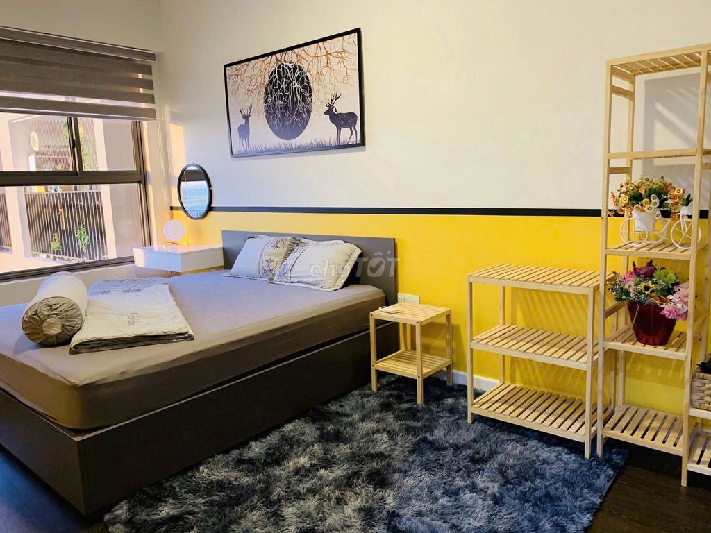 A two-room super-prime cap. A The Botanica toilet. Only 14 million near the airport.