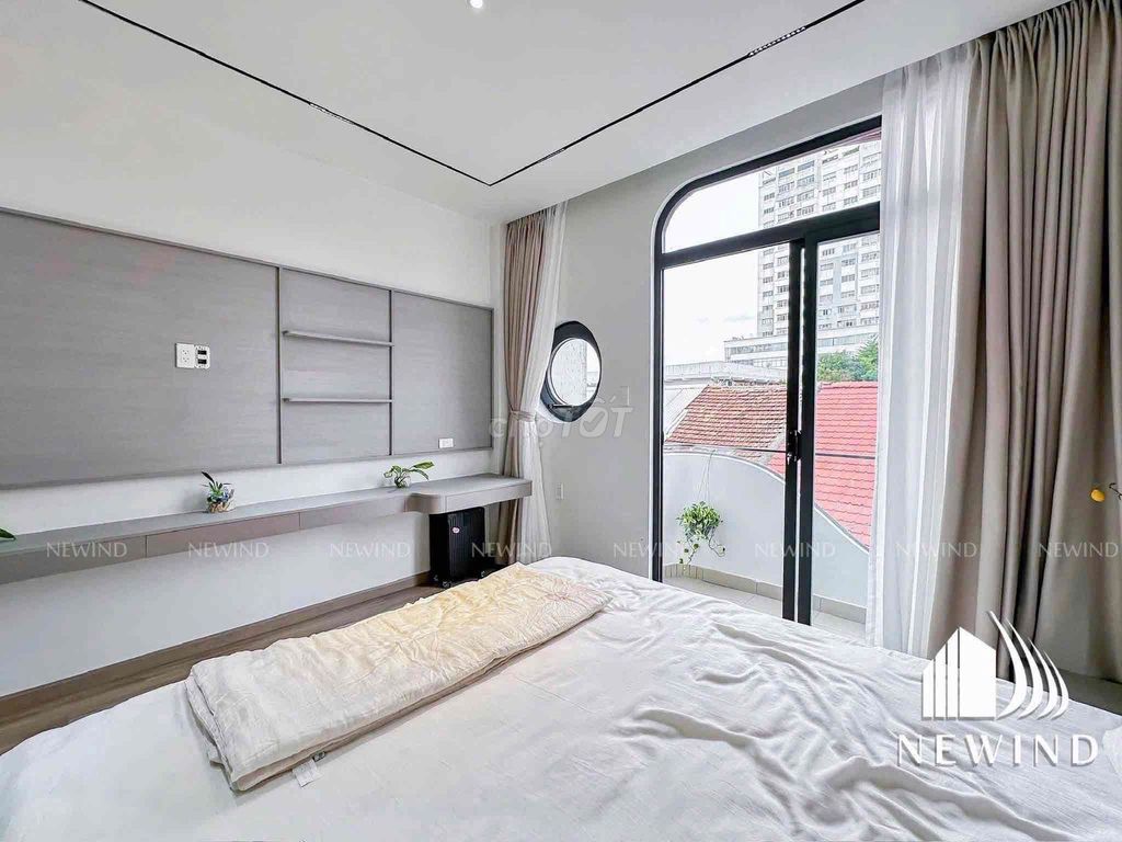 Tell Zhang to have a bedroom.