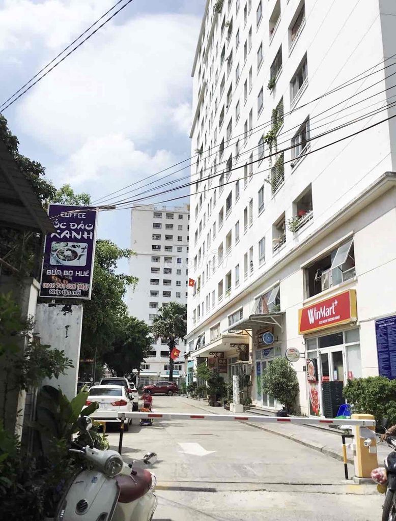 Two bedrooms. Two toilets. Full of balcony furniture. Seven million.