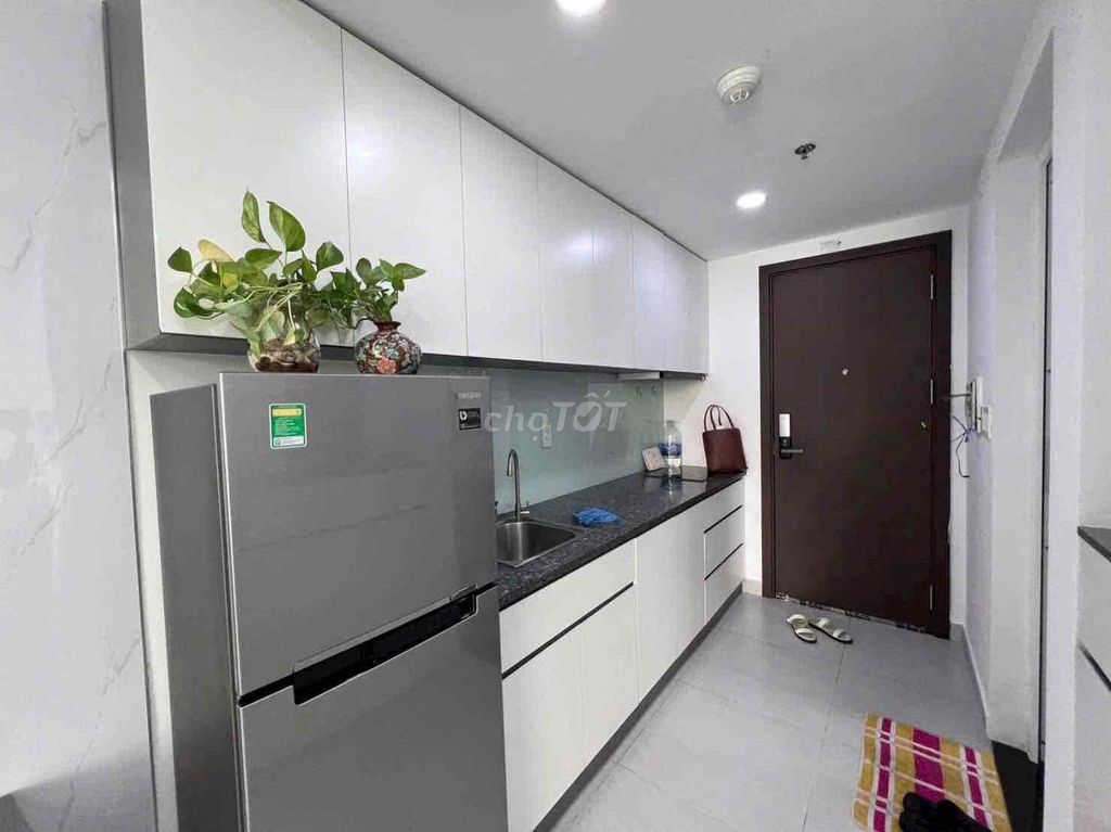 Nice Novaland senior apartment to get in right now.