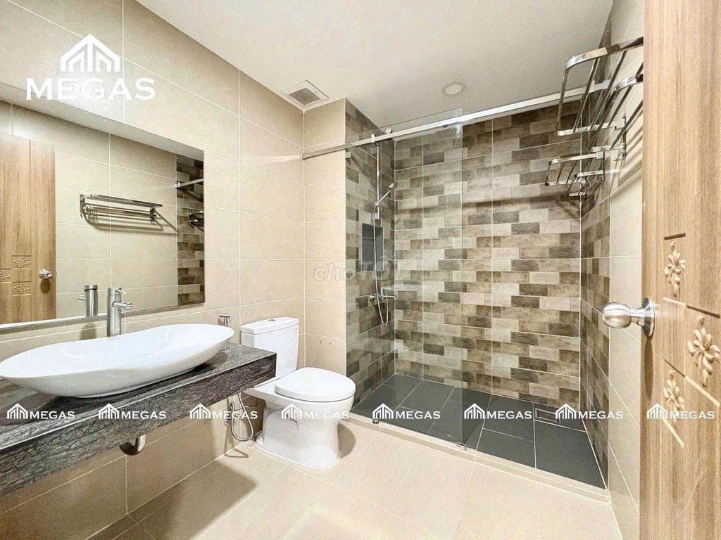 Rent an apartment full house window large Sư Vạn Hạnh district 10