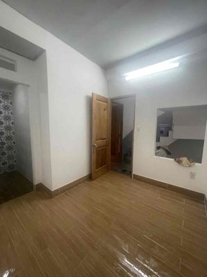 The hyper-Thạnh Xuân 40-high-Specials room -- 2.1 million.