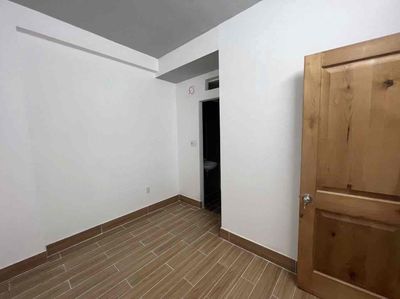 The hyper-Thạnh Xuân 40-high-Specials room -- 2.1 million.