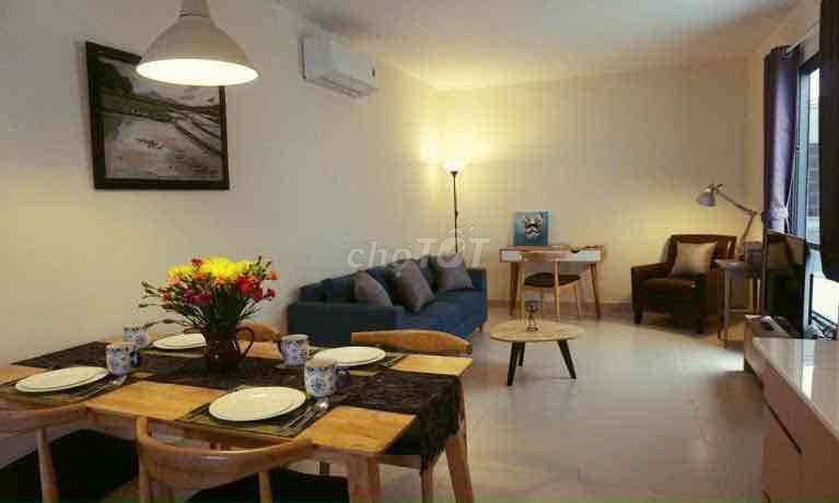 Rent a full Nguyễn Trãi apartment in 1st.