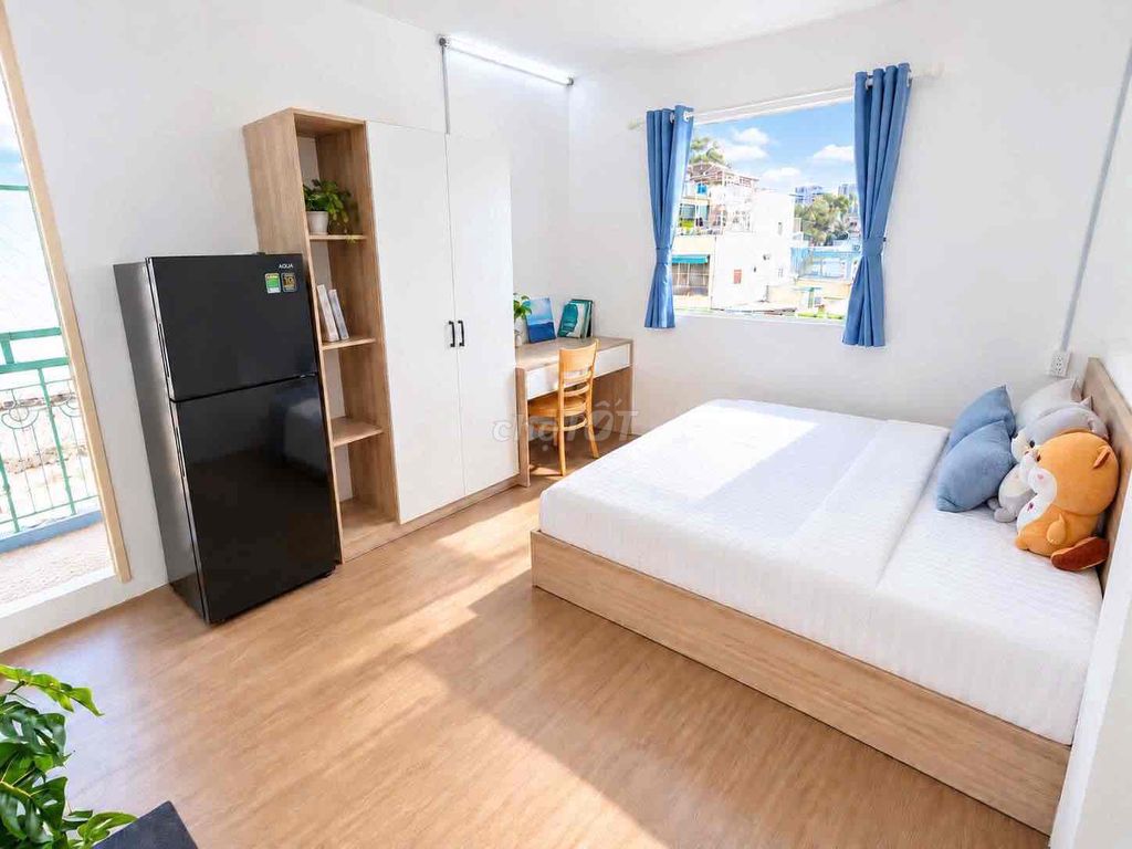 Room near ueh, Y-Y-Y-Y-There's a full interior balcony.