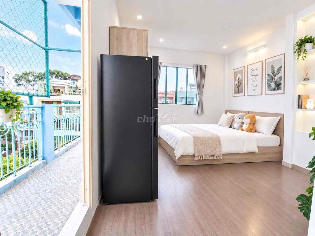 Room near ueh, Y-Y-Y-Y-There's a full interior balcony.