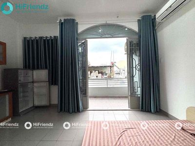 Rent the balcony apartment near the democratic cycle of District 3