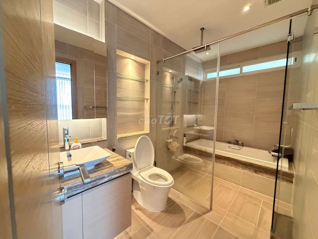 Rent up the Sarina apartment, sala. 2 bedrooms - 2 toilets 96 meters 2