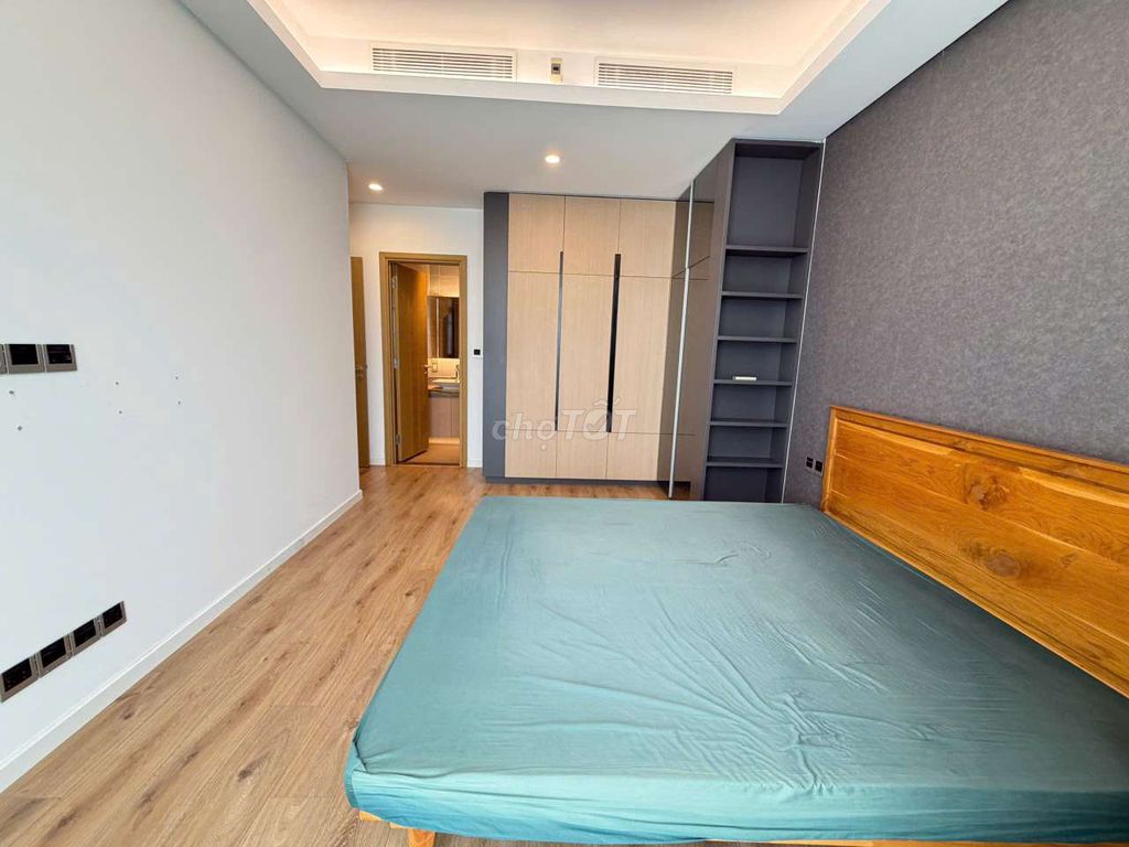 Rent up the Sarina apartment, sala. 2 bedrooms - 2 toilets 96 meters 2