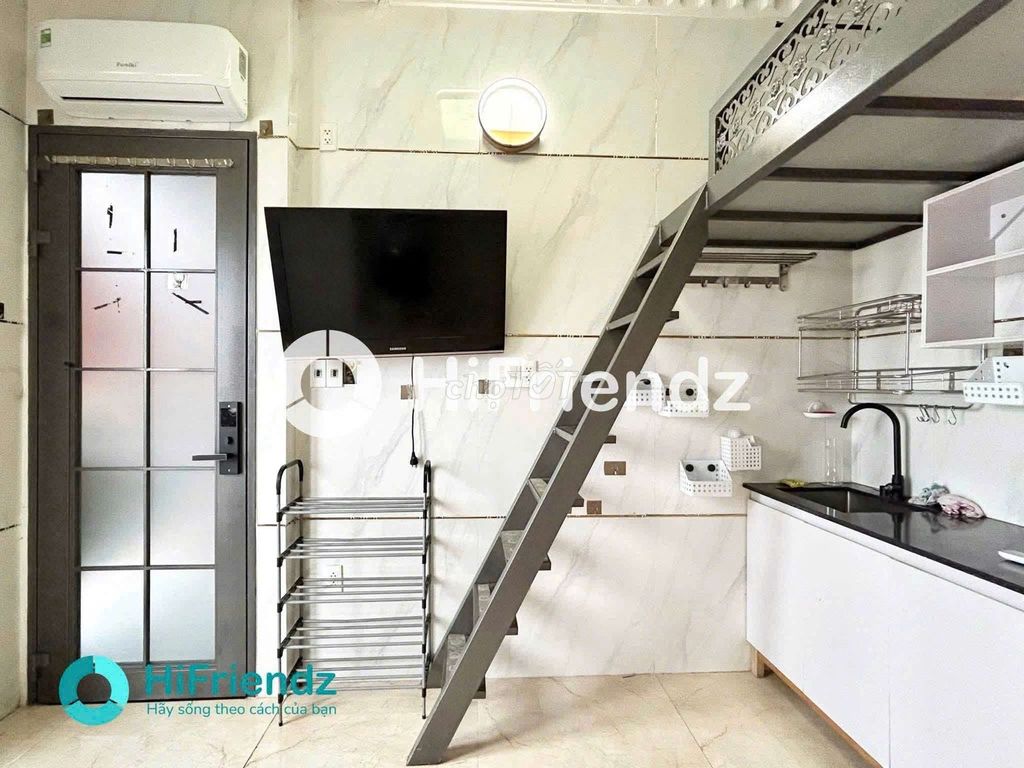 mini apartments right near the west stop, aeon Mall on the next tank, rocket