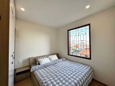 The first chamber is Nguyễn Cửu Vân Public Bed. Full new furniture 100% plus private washing machine.