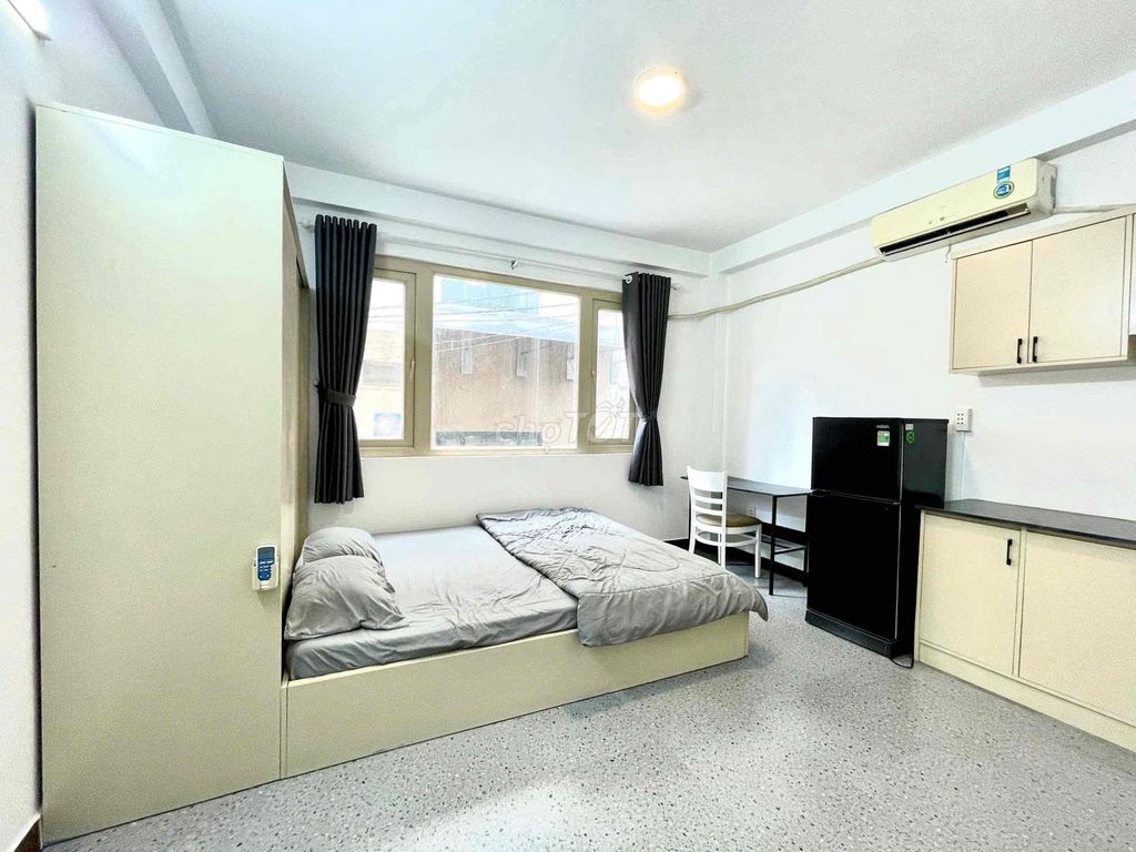 The studio apartment is full Phạm Ngũ Lão County One near the City Market
