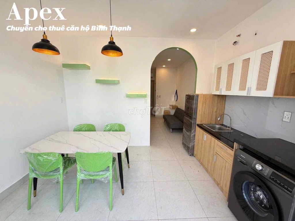 Room separation. A cool, air-saltting, natural bedroom.