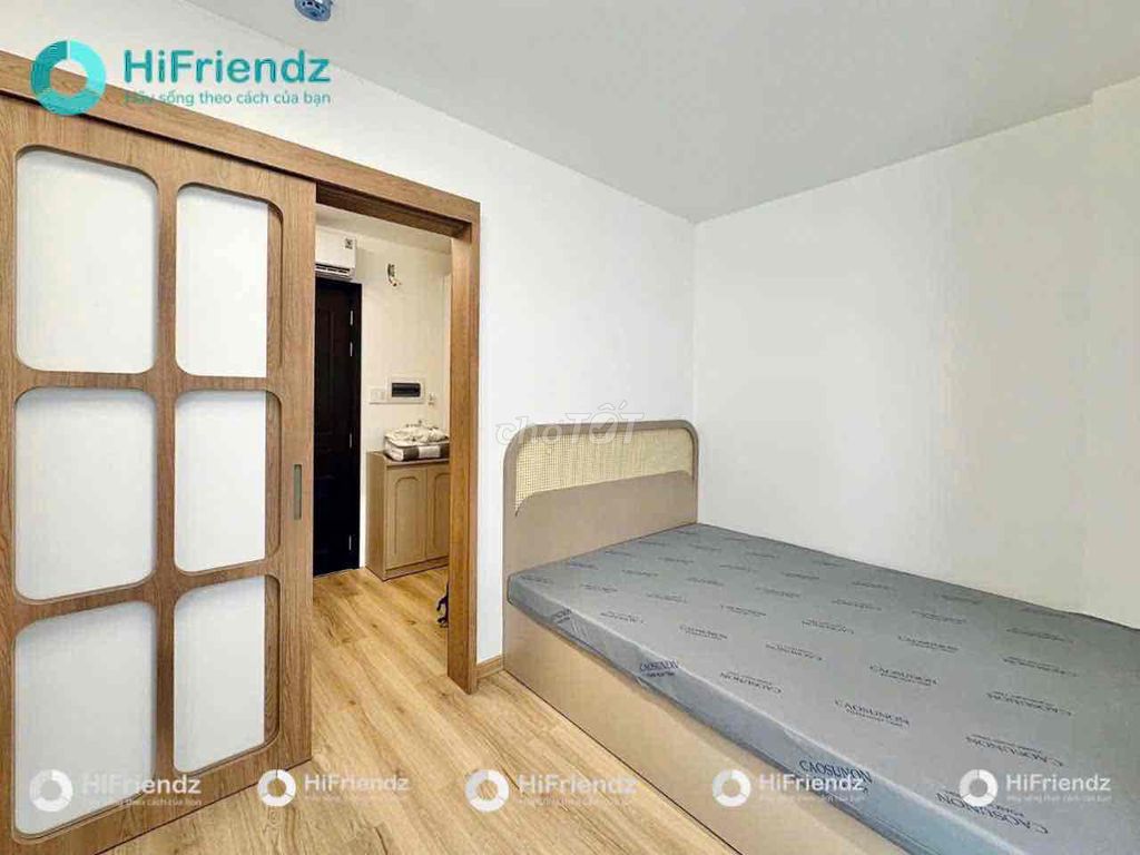 The apartment is a separate bedroom right near the new port station.