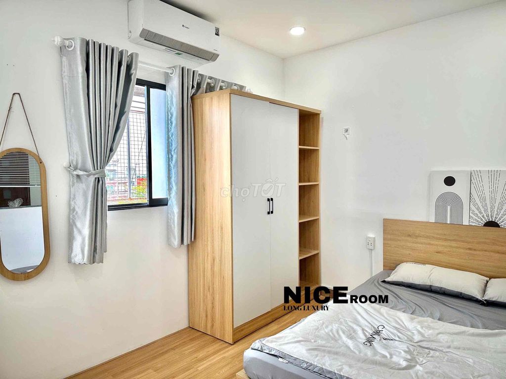 The apartment is a separate bedroom right near the new harbor. District 1.