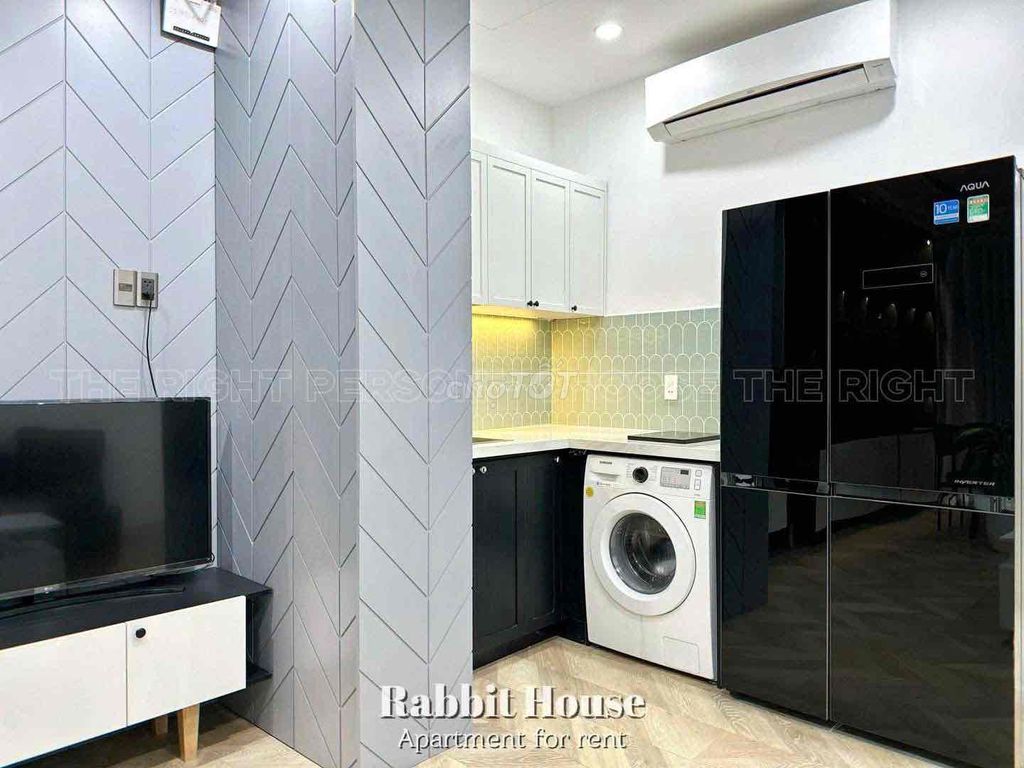 Two bedrooms. A full toilet with a balcony open Sư Vạn Hạnh district.