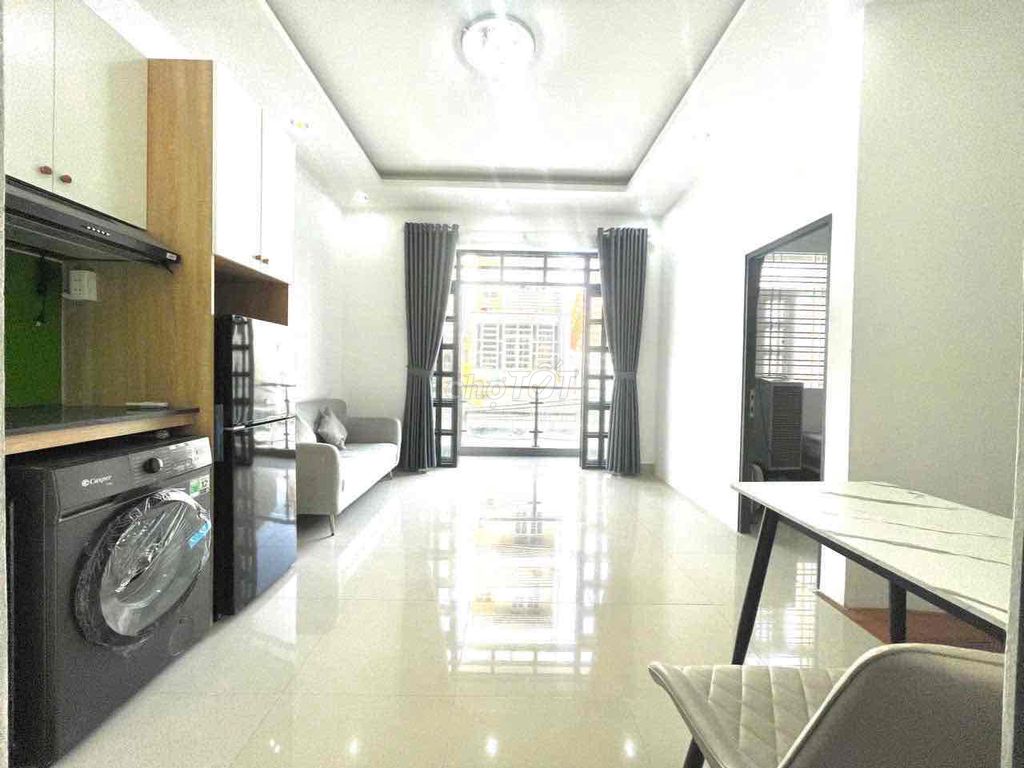 The apartment is a separate bedroom. The interior's right near the richmond apartment.