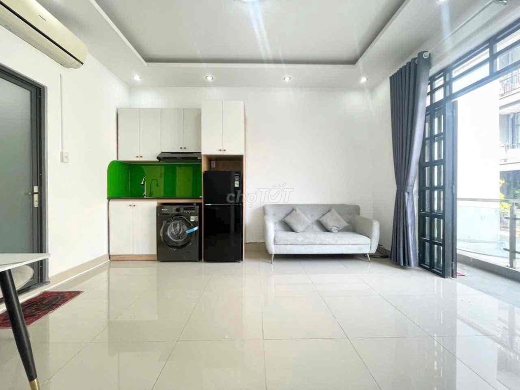 The apartment is a separate bedroom. The interior's right near the richmond apartment.