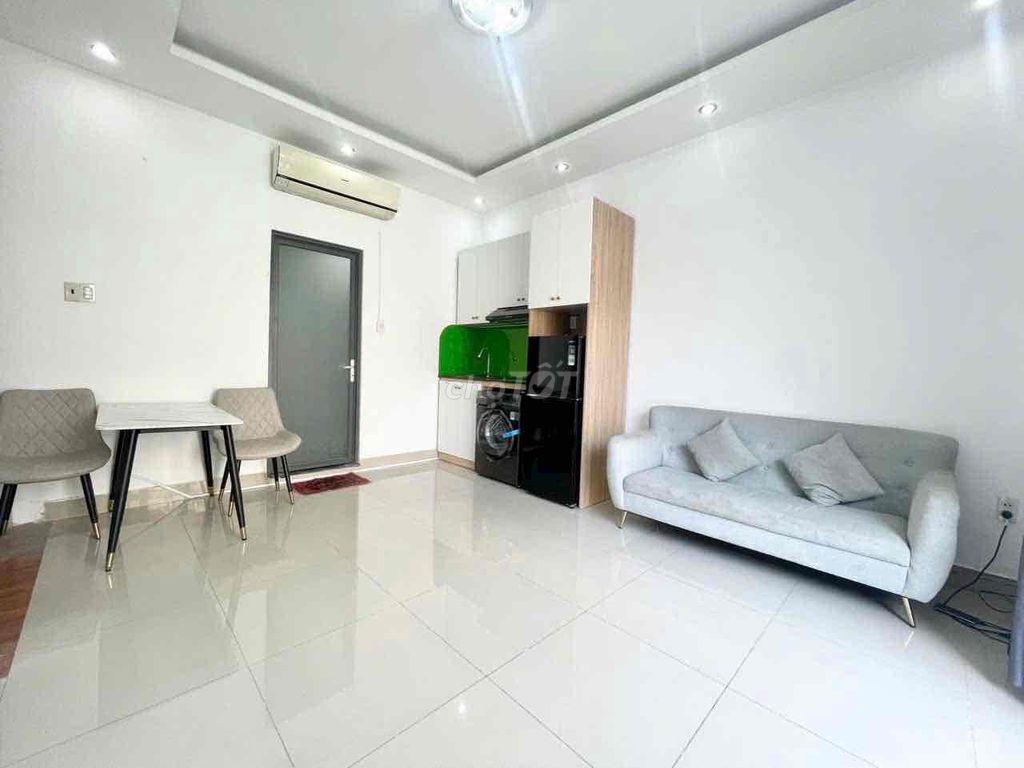 The apartment is a separate bedroom. The interior's right near the richmond apartment.