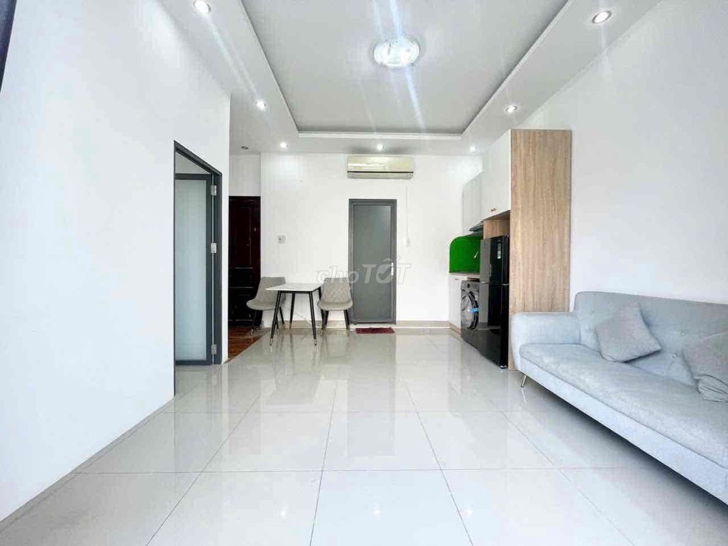 The apartment is a separate bedroom. The interior's right near the richmond apartment.