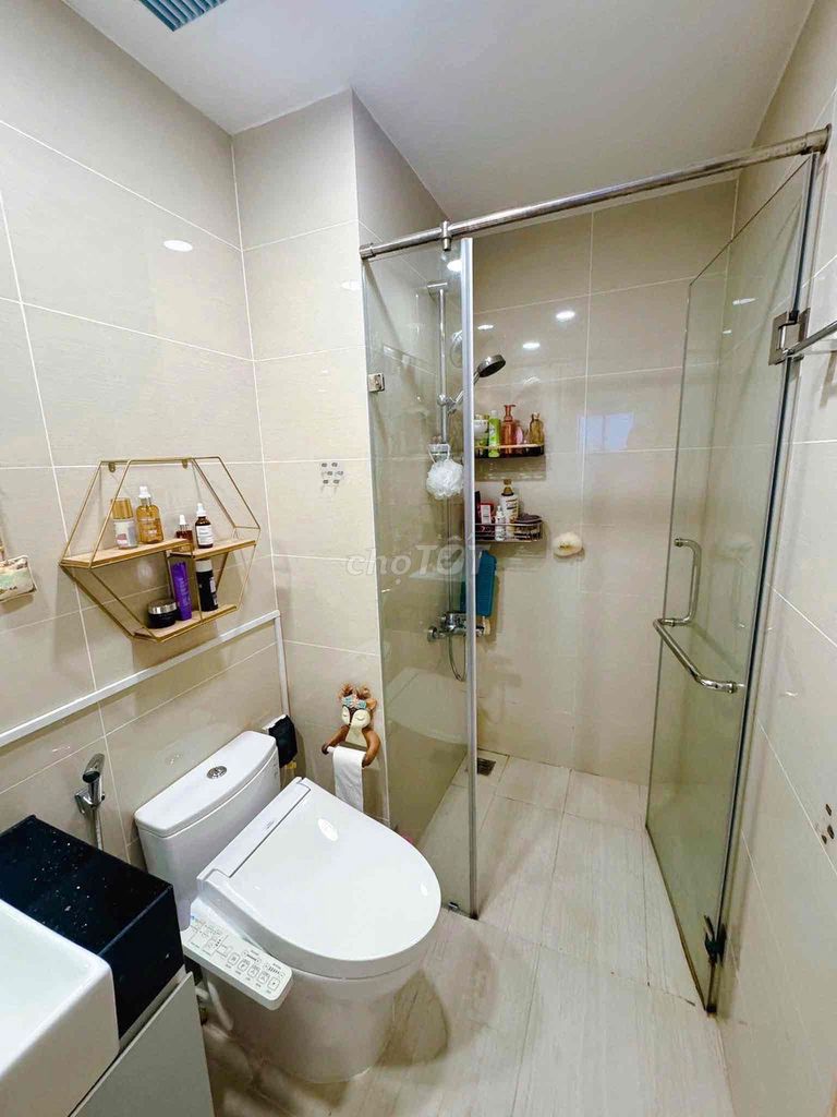 Rent Botonica Premier two bedrooms. Two full-class toilets.