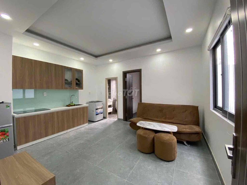A one- bedroom/ studio system right here at the University of vlu, Richardmond's apartment.