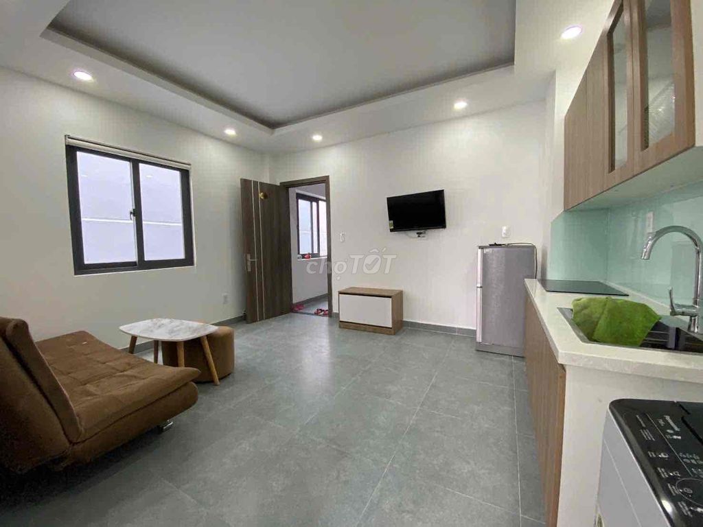 A one- bedroom/ studio system right here at the University of vlu, Richardmond's apartment.