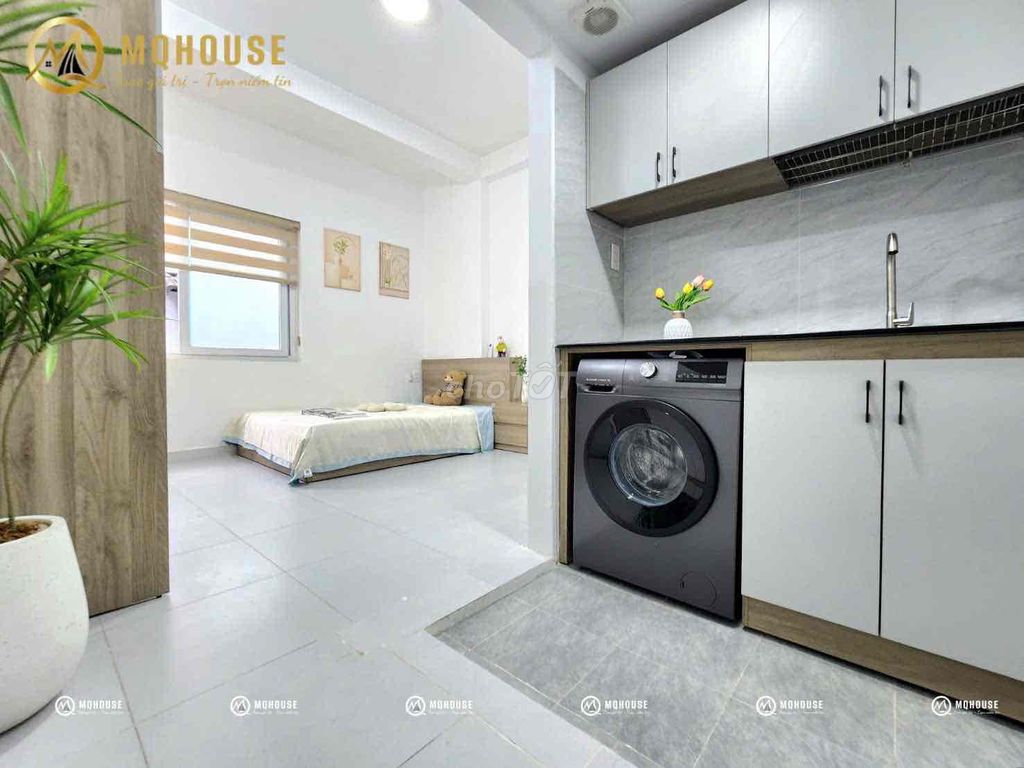 A one- bedroom/ studio system right here at the University of vlu, Richardmond's apartment.