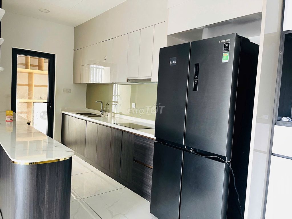 Celebrating Brilliant, 96 m2 bedrooms plus 2 toilets, Full interior, for 17 million a month
