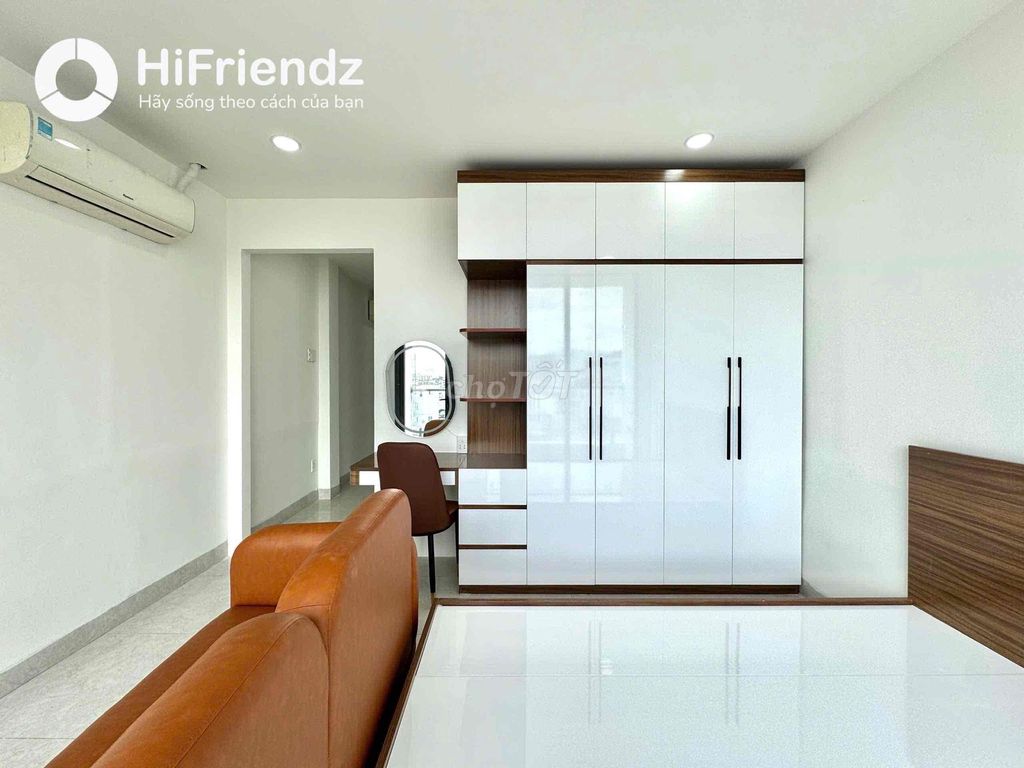 Rent two super-wide bedrooms - clear balcony.