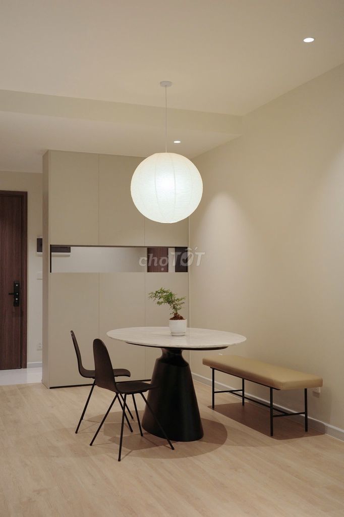 centery 121 M2 – 3 balcony bedrooms full of furniture - only 27 million a month