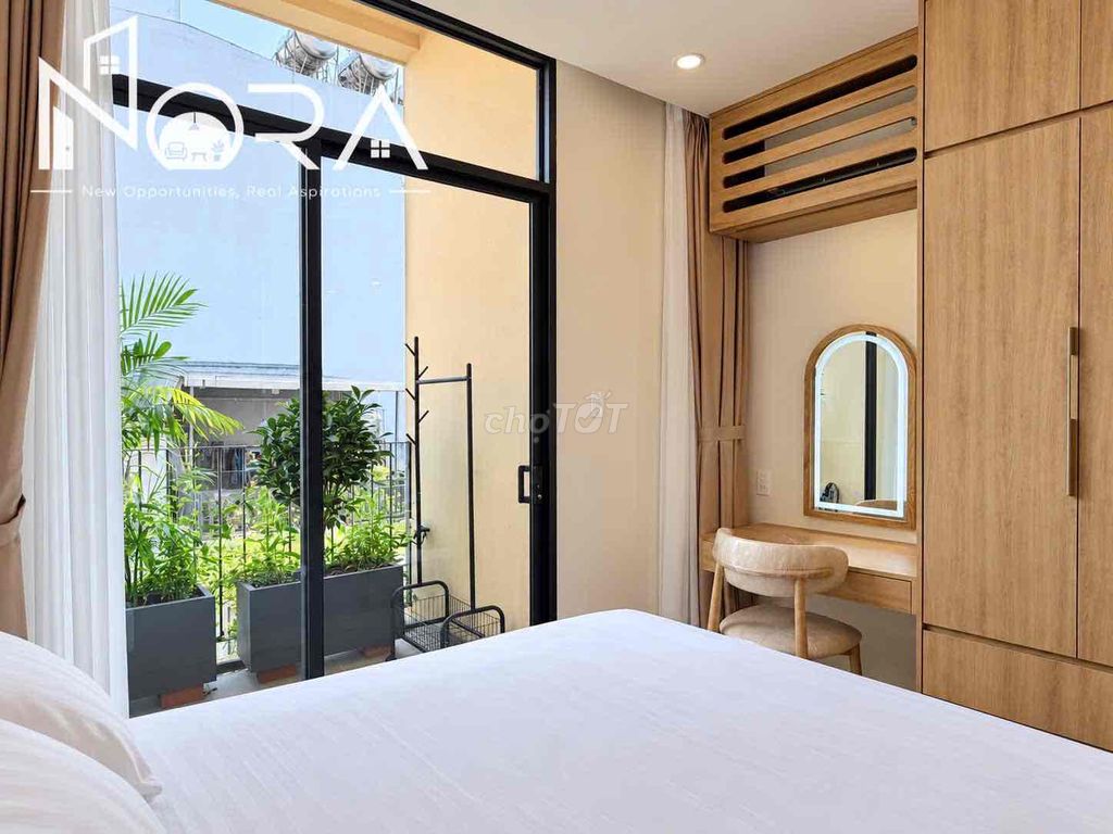 The new Studio House is 100 percent new, Zhang, District 1 immediately.