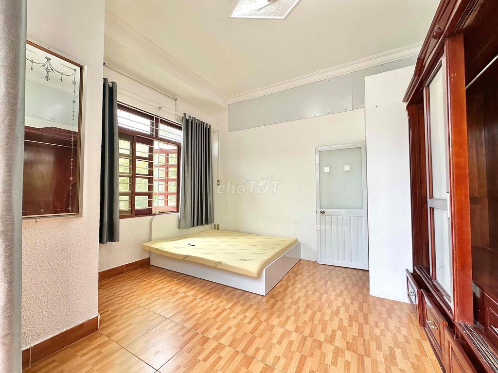 Rent two balcony bedrooms plus super cool sky windows.